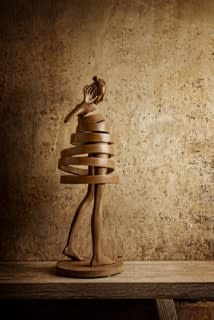 mira dancing girl isabel miramontes blanc contemporain sculpture en bronze sculpture de jardin design d'intérieur art yi galerie d'art bruxelles