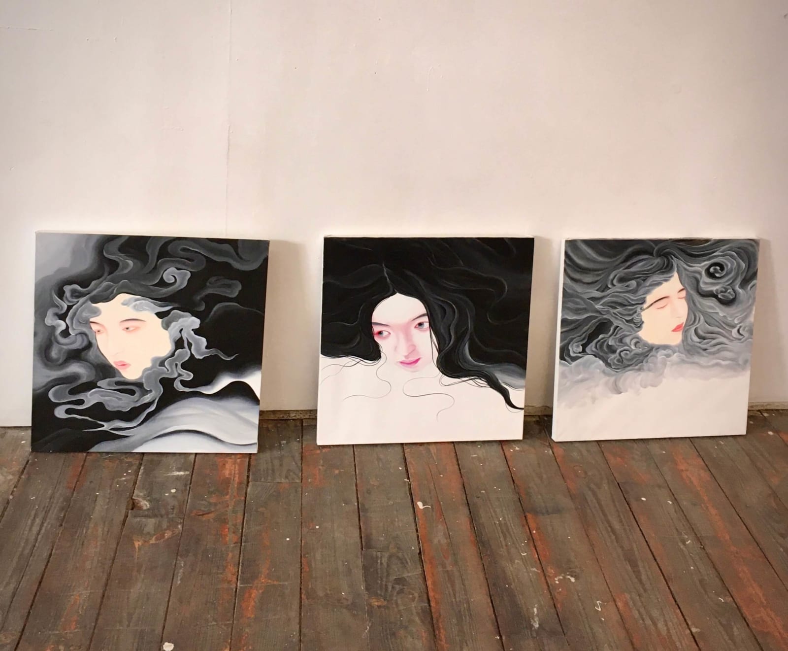 Listen to the wind wang jojo chinese contemporary painting black and white acrylic paint beautiful woman flying in sky an din wind interior designer art gallery art yi brussels contemporary bronze abstract sculpture Isabel Miramontes