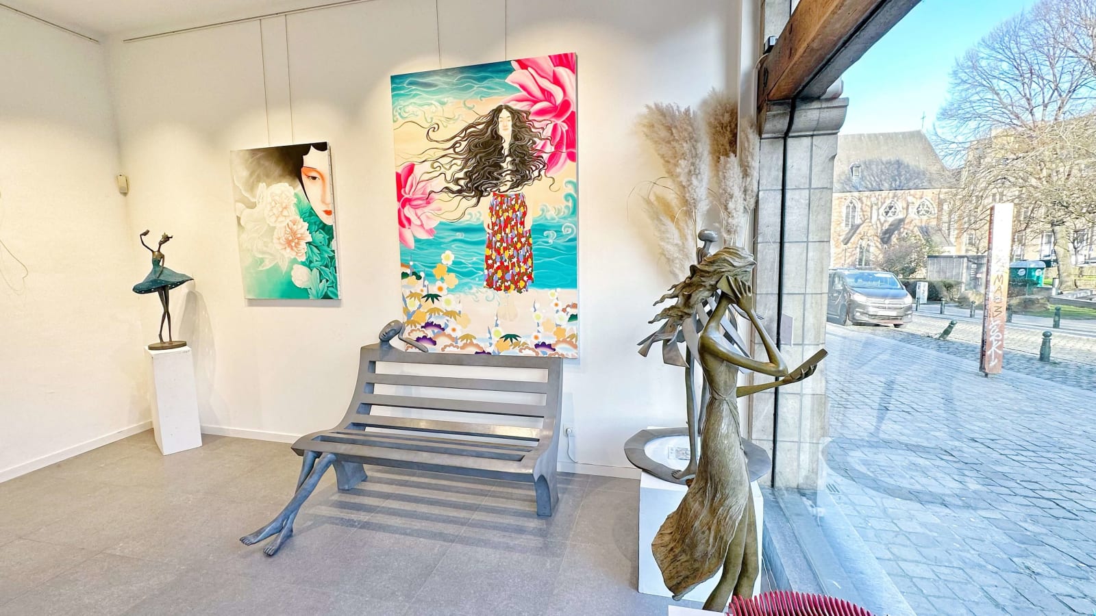 pei wang jojo chinese contemporary painting colorful acrylic paint japanese myth woman man at the seaside and flower interior designer contemporary bronze sculpture garden art Isabel Miramontes Hedwige Leroux