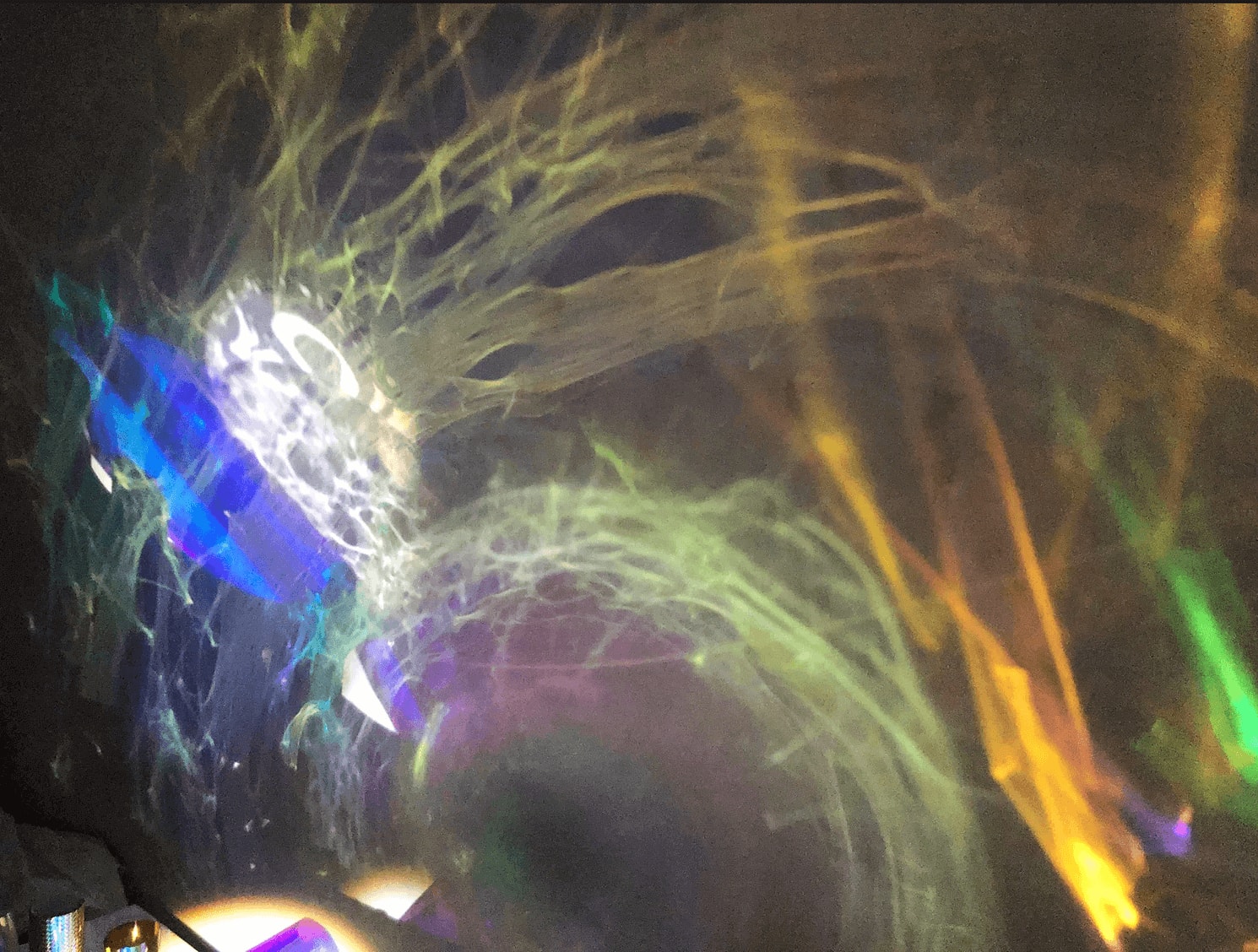 Selfvers art lumière yuiko rayka lumière tournante art installation contemporaine art design d'intérieur artiste japonais bruxelles galerie d'art art yi