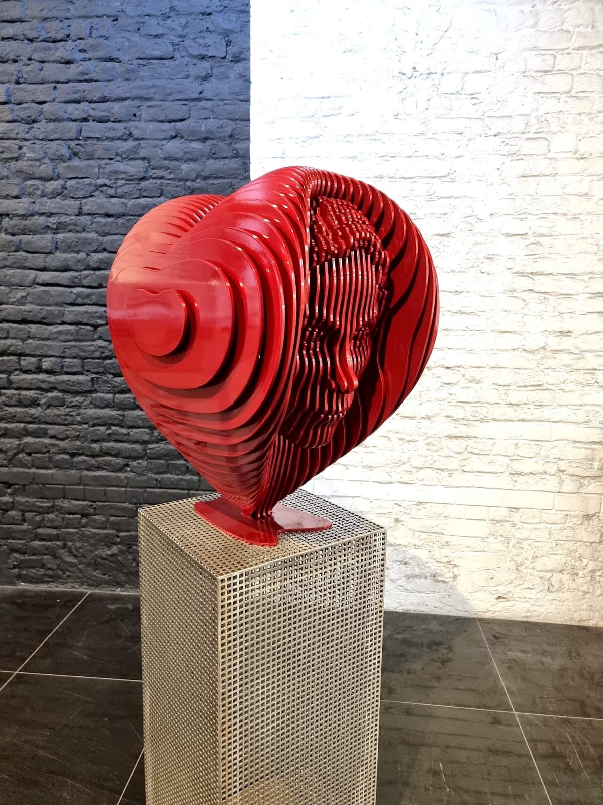 eros red heart sculpture jean paul kala contemporary sculpture garden sculpture garden art garden design aluminium sculpture interior design home art Art Yi gallery Brussels art gallery