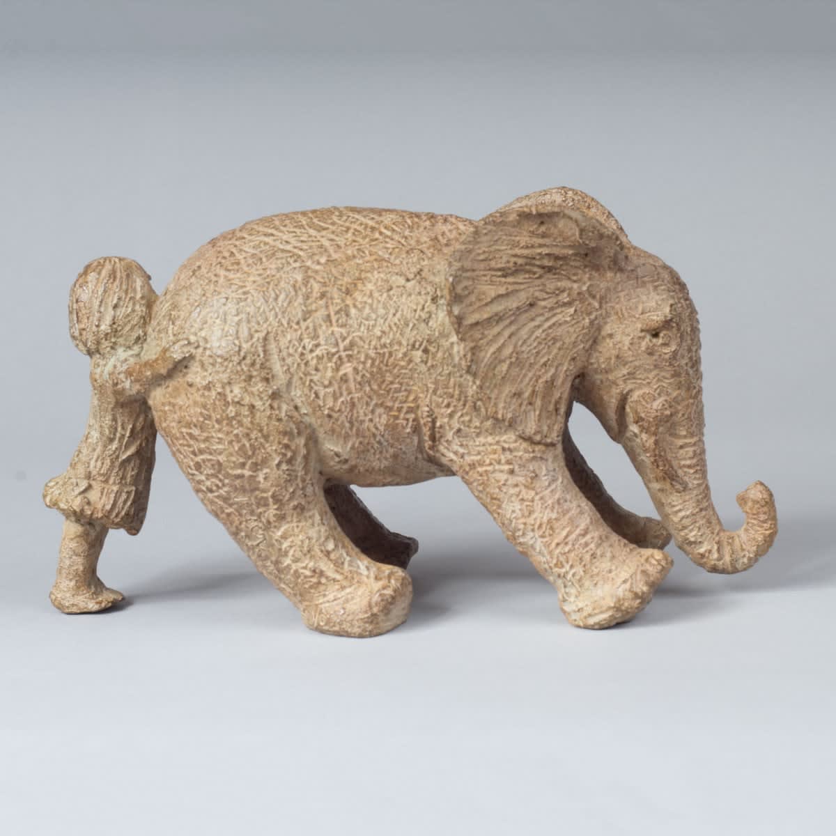 small hold on elephant sculpture girl sculpture of Sophie Verger bronze sculpture animal sculpture contemporary sculpture art interior design Art Yi gallery Brussels art gallery