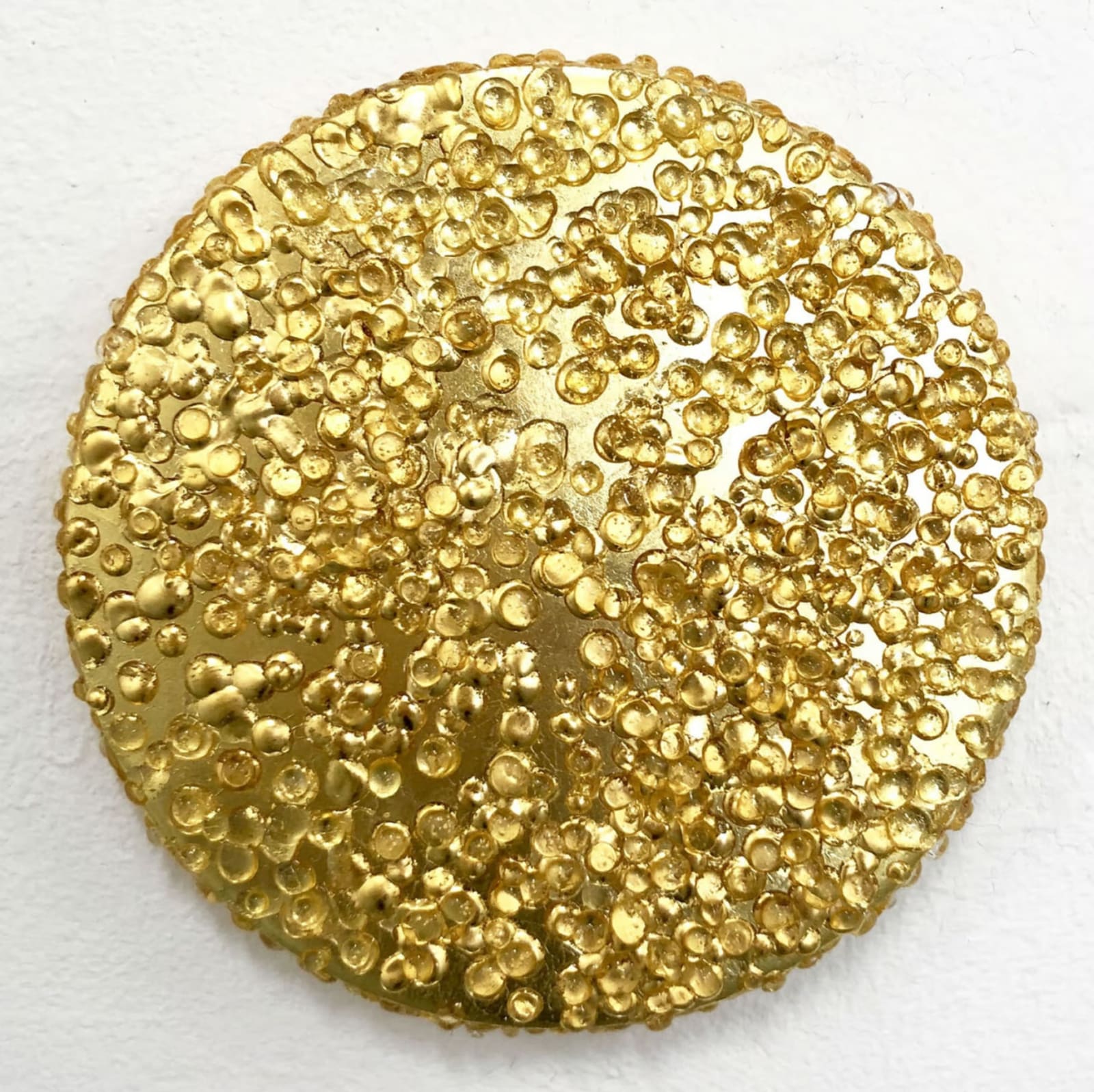 a sparkling thing unknown power resin art gold leaf japanese art abstract painting abstract art mixed media Art Yi gallery Brussels Art gallery