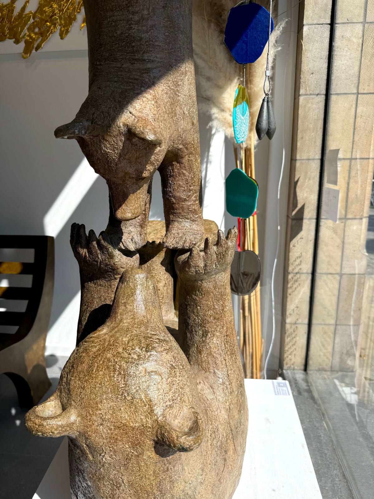 Großer Bär und sein Junges, monumentale Bärenskulptur, Bärensammlung, Gartenskulptur, zeitgenössische Bronze-Tierskulptur, Sophie Verger Art Yi Art Gallery Brüssel