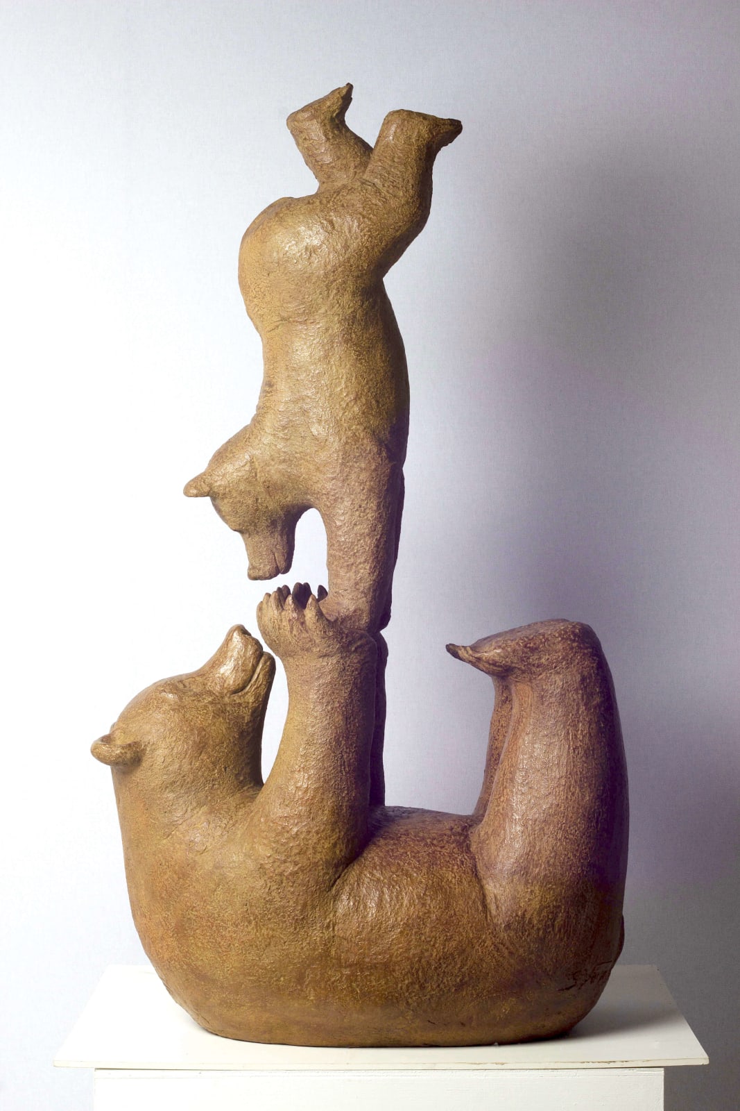 big bear and his cub monumental beart sculpture bear collection garden sculpture contemporary bronze animal sculpture sophie verger art yi art gallery brussels