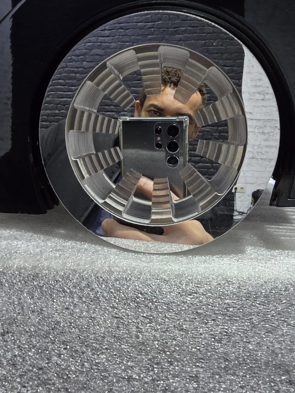 Chirona black luxury racing car sculpture Jean Paul Kala contemporary car sculpture Art Yi gallery Brussels art gallery