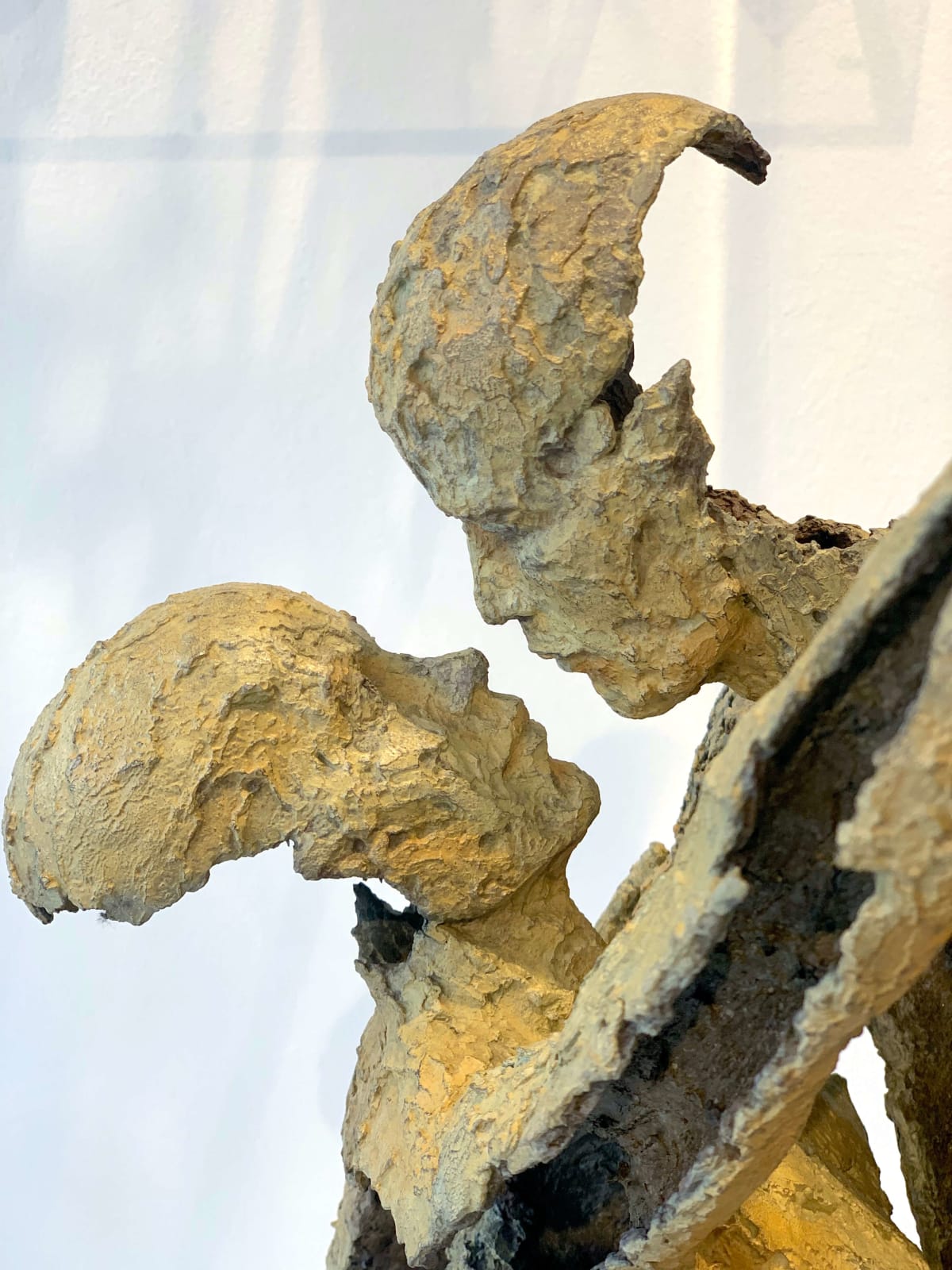 een verliefd stel danst tangosculptuur jacques van den abeele kunstgalerie in brussel