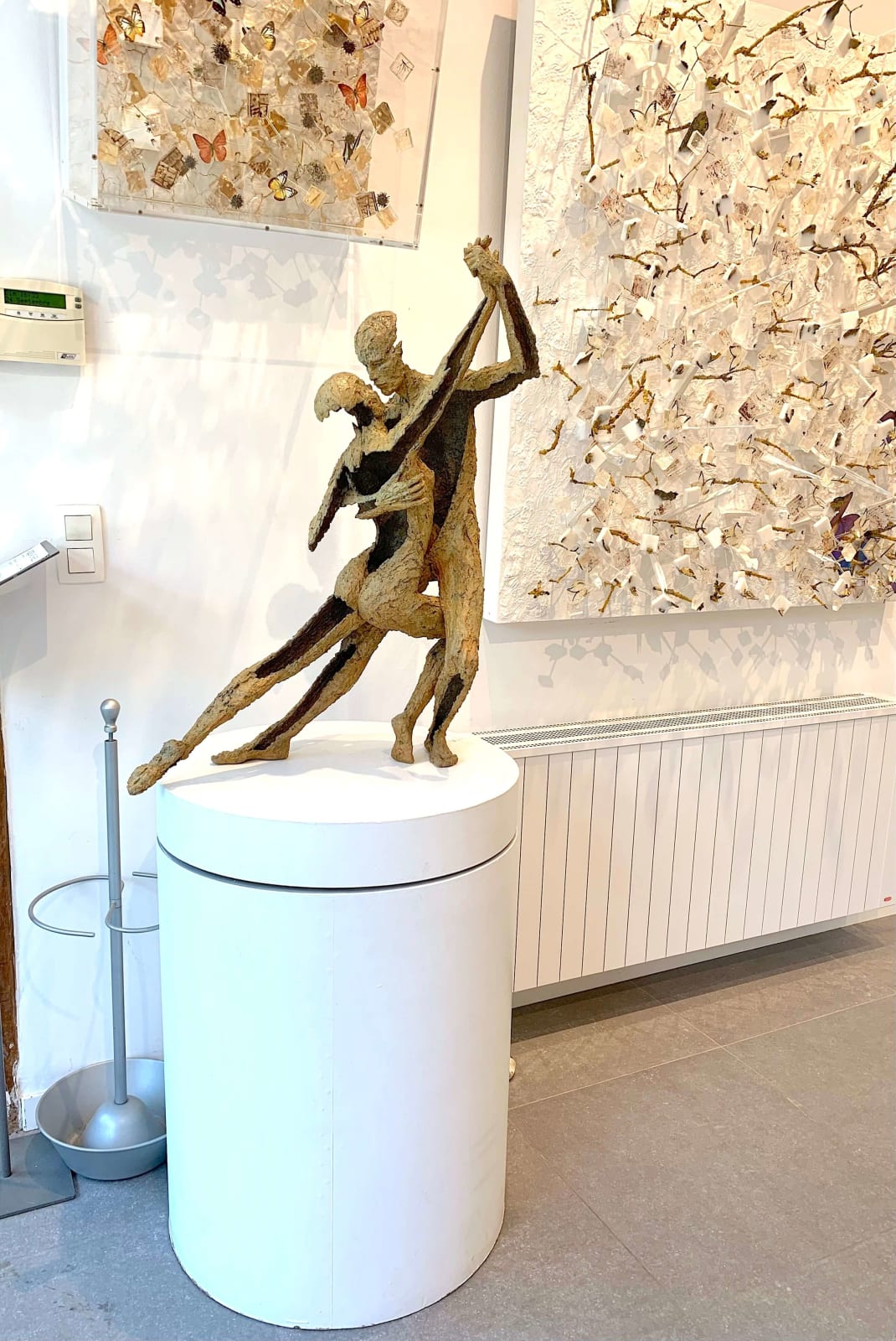 a couple in love dance tango sculpture jacques van den abeele art gallery brussels