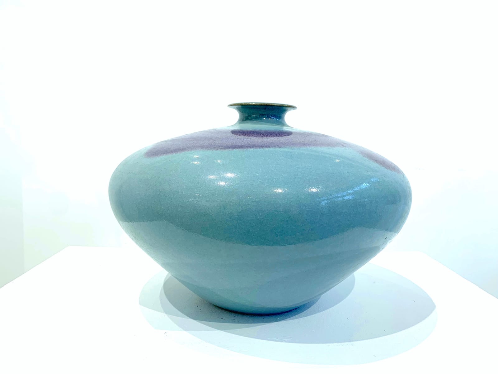 Stoneware with Blue Glaze and Purple Splashes Shoulder Vase, Jun Kilns liked, Song Dynasty Style Tsai Hsiao-fang contemporary ceramic art asian ceramic art asian porcelain art blue ceramic vase blue porcelaine vase art collection Art Yi gallery Brussels art gallery