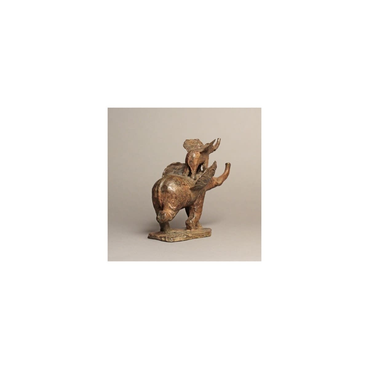 envol ren daarheen snel rennende olifant schattig mooi gelukkig eigentijds brons dier sculptuur verliefd tuin interieur ontwerp sophie verger