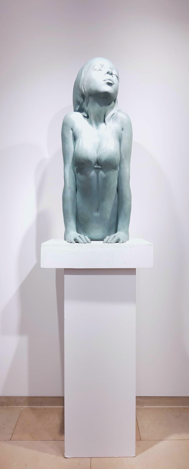 The way i grow Marc de Corte swimming woman sculpture swim sculpture swim girl sculpture sculpture garden sculpture bronze sculpture contemporary sculpture Art Yi gallery Brussels art gallery