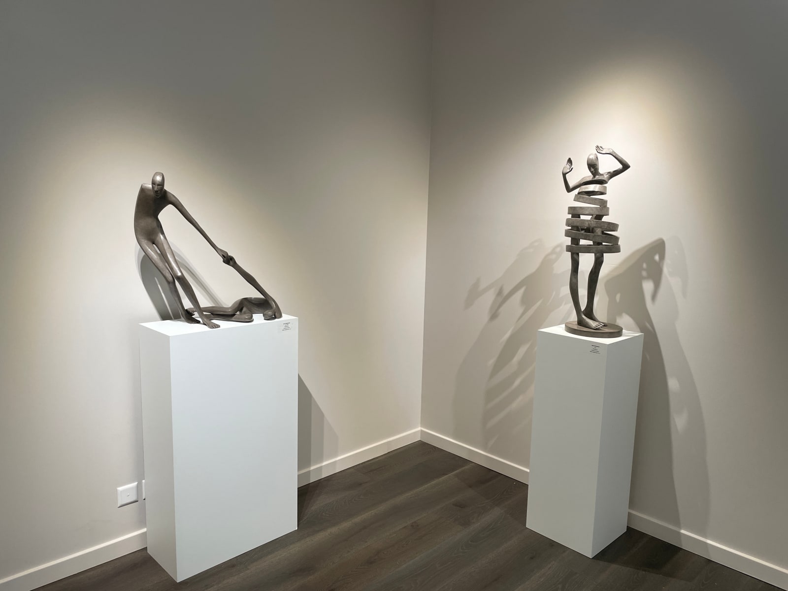 mira dancing girl isabel miramontes white contemporary bronze sculpture garden sculpture interior design art yi art gallery brussels