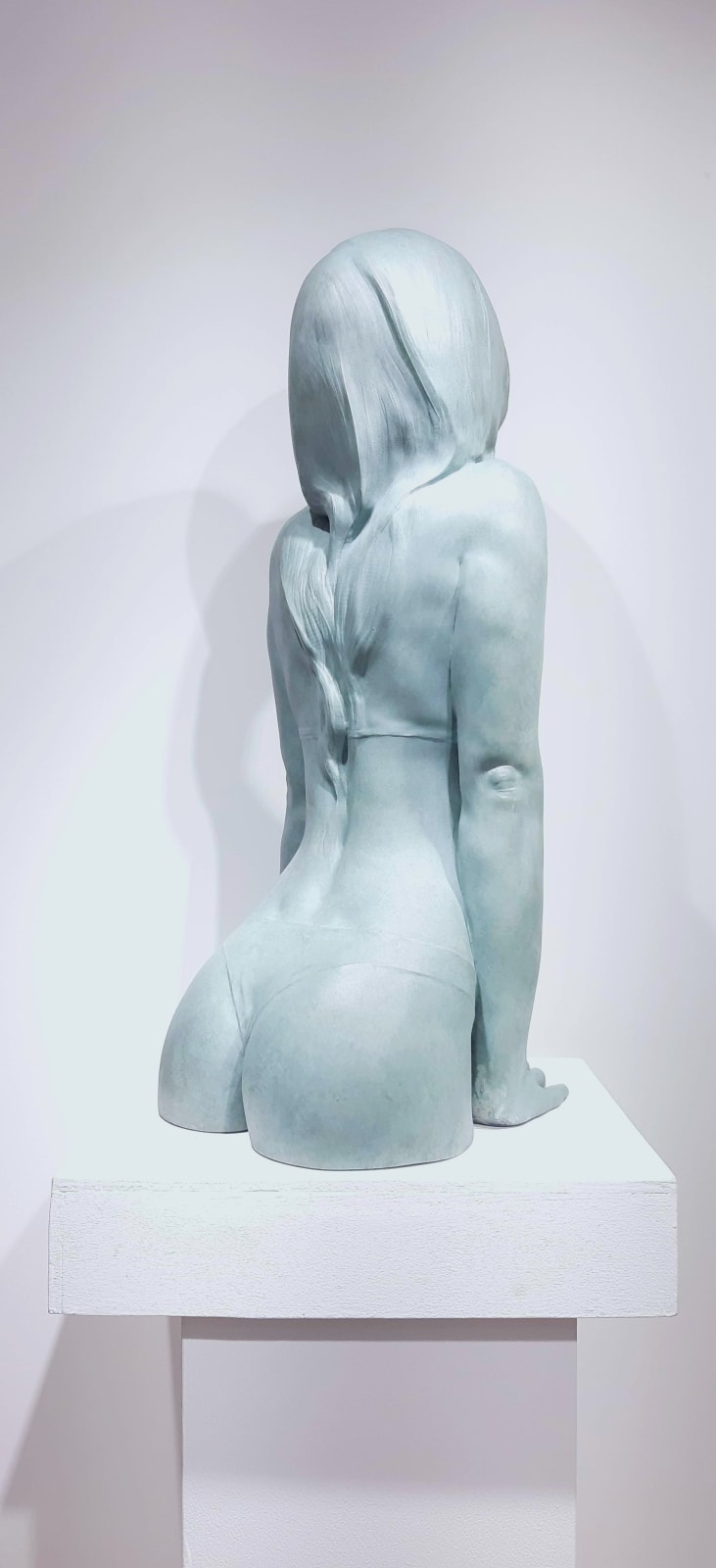 La façon dont je grandis Marc de Corte sculpture femme nageuse sculpture nageuse sculpture fille nageuse sculpture sculpture de jardin sculpture en bronze sculpture contemporaine Galerie Art Yi Galerie d'art de Bruxelles