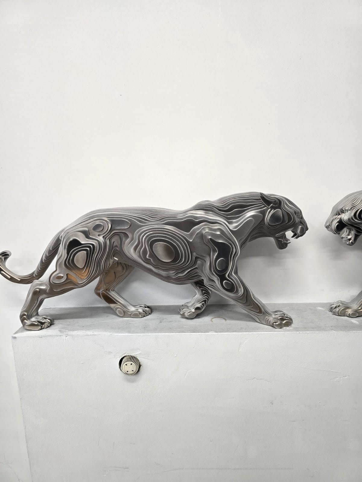 Pumaa leopard sculpture Jean Paul Kala contemporary animal sculpture Art Yi gallery Brussels art gallery