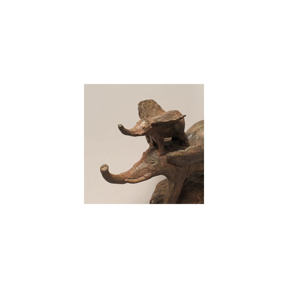 envol run there fast running elephant cute lovely happy contemporary bronze animal sculpture in love garden interior design sophie verger