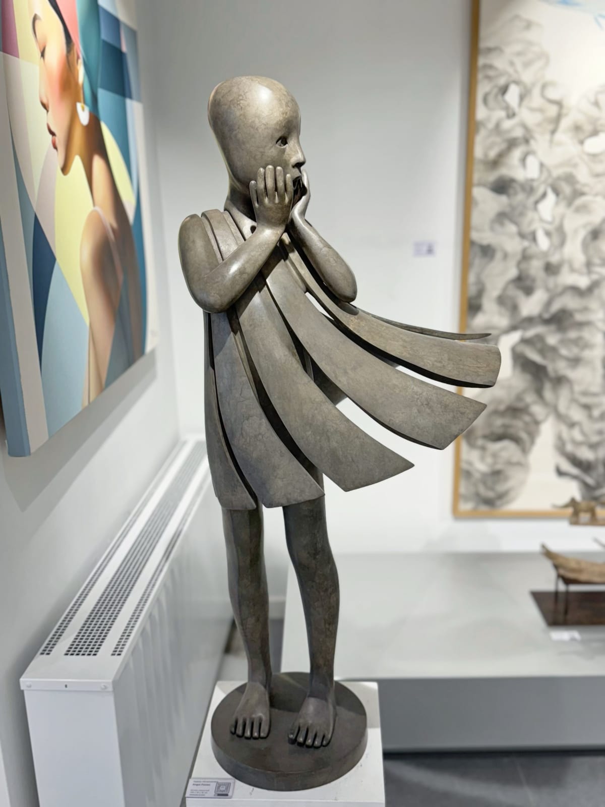 Angel passes Isabel miramontes dancing girl sculpture monumental sculpture garden sculpture contemporary bronze sculpture a beautiful girl in surprise of her dress blows up by wind Art Yi gallery Brussels art gallery