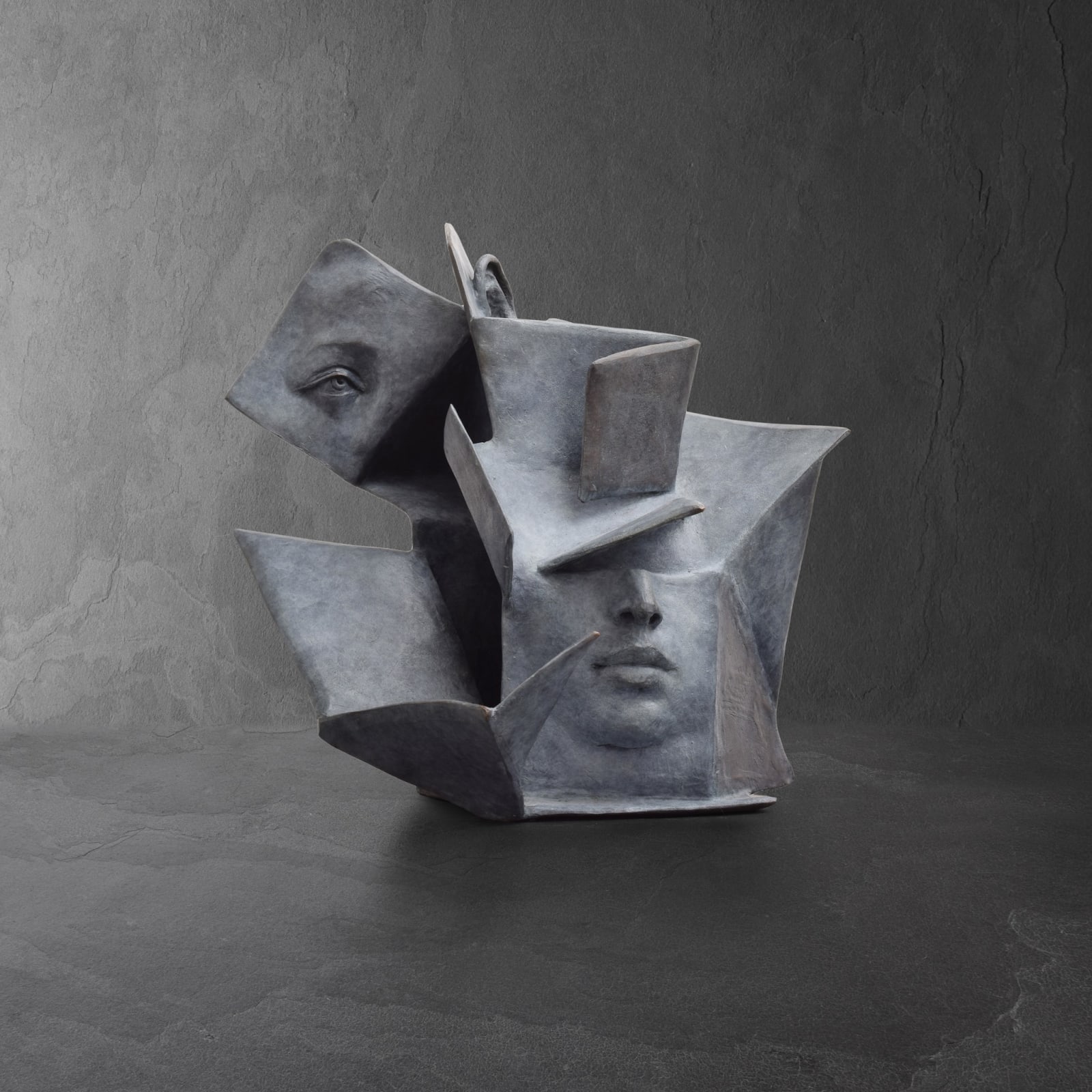 cubic contemporary bronze sculpture face sculpture paola grizi italian sculpture art yi brussels art gallery