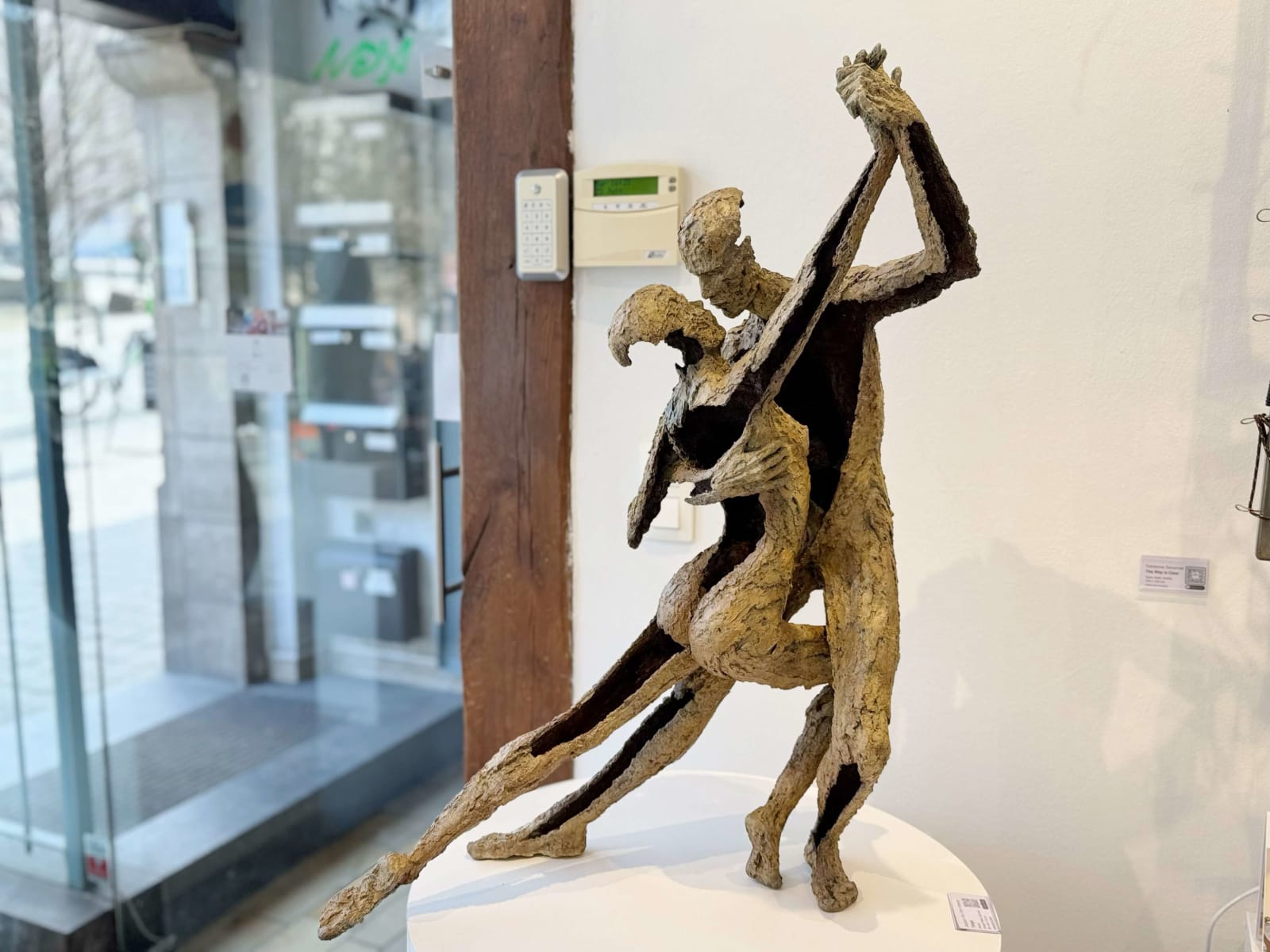 a couple in love dance tango sculpture jacques van den abeele art gallery brussels