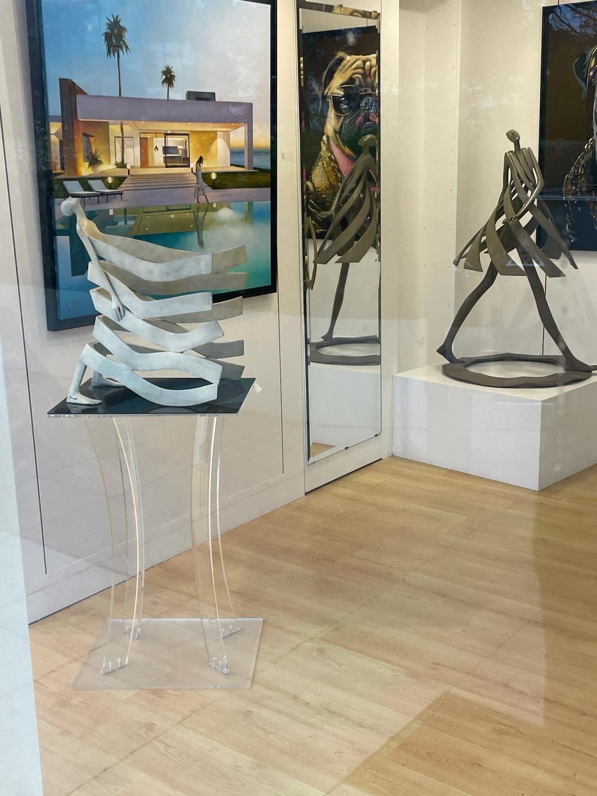 Windsculptuur aan zee Isabel Miramontes hedendaagse sculptuur bronzen sculptuur zeesculptuur interieurontwerp Art Yi-galerij brusselse kunstgalerij