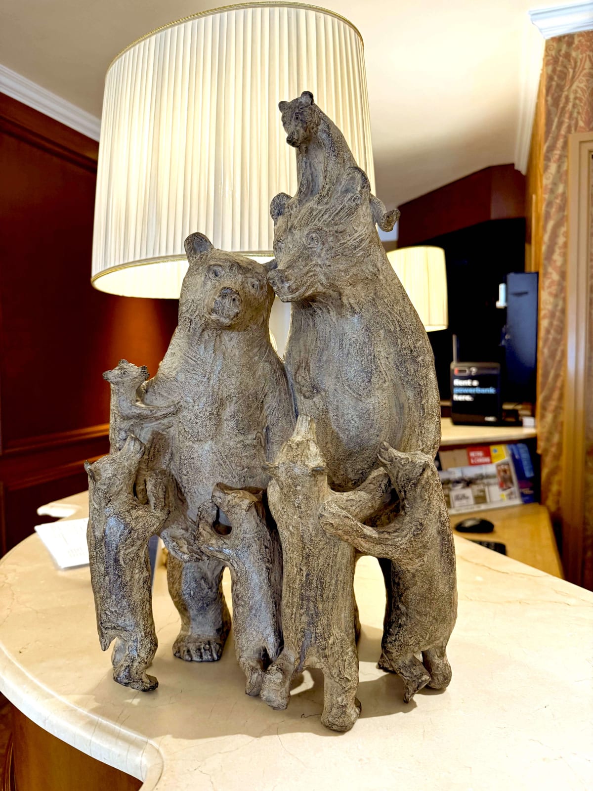 Malanka mignon et adorable animal famille sculpture contemporaine ours en bronze sophie verger
