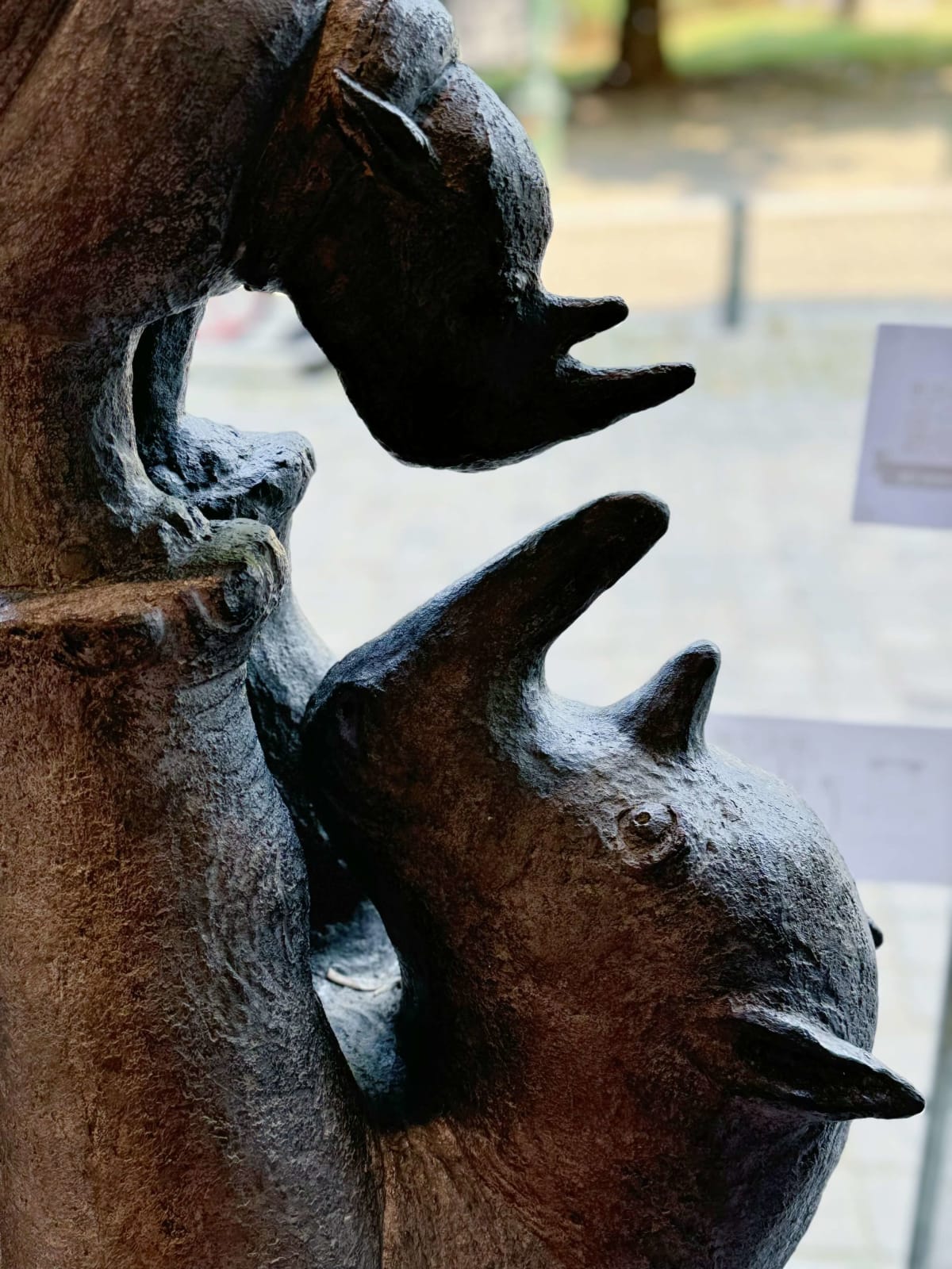 Two rhinoceros sculpture cute and adorable animal contemporary bronze sculpture for garden sculpture animal sculpture sophie verger at Art Yi gallery in Brussels