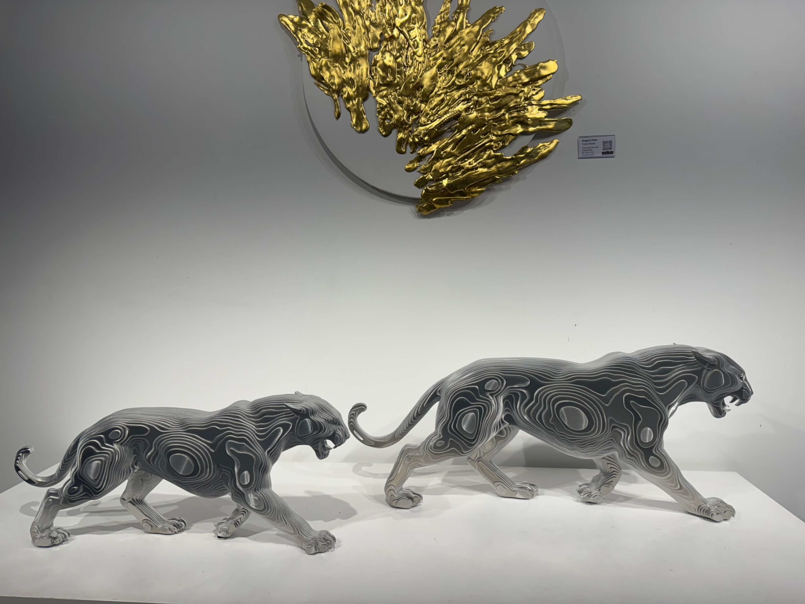 Puma luipaard sculptuur Jean Paul Kala hedendaagse dierensculptuur Art Yi galerij Brusselse kunstgalerij