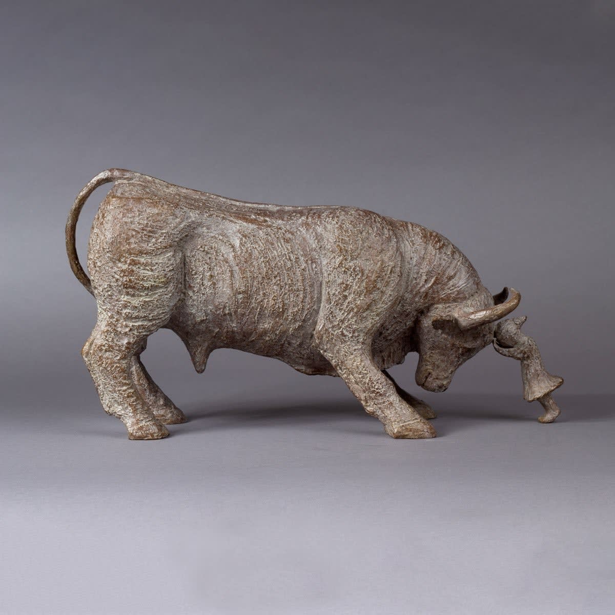 The stronger of the Two cute girl pushing a big bull sculpture ox collection contemporary animal sculpture in bronze sophie verger art yi art gallery brussels