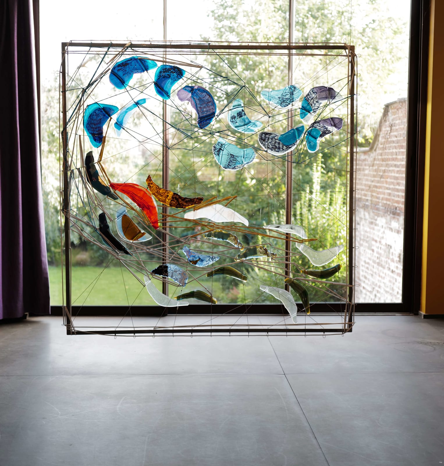 the story of water contemporary art wall installation glass art mixed media maison Fabienne Decornet interior design abstract art blue fishes swimming in the sea Art Yi Gallery Brussels art gallery