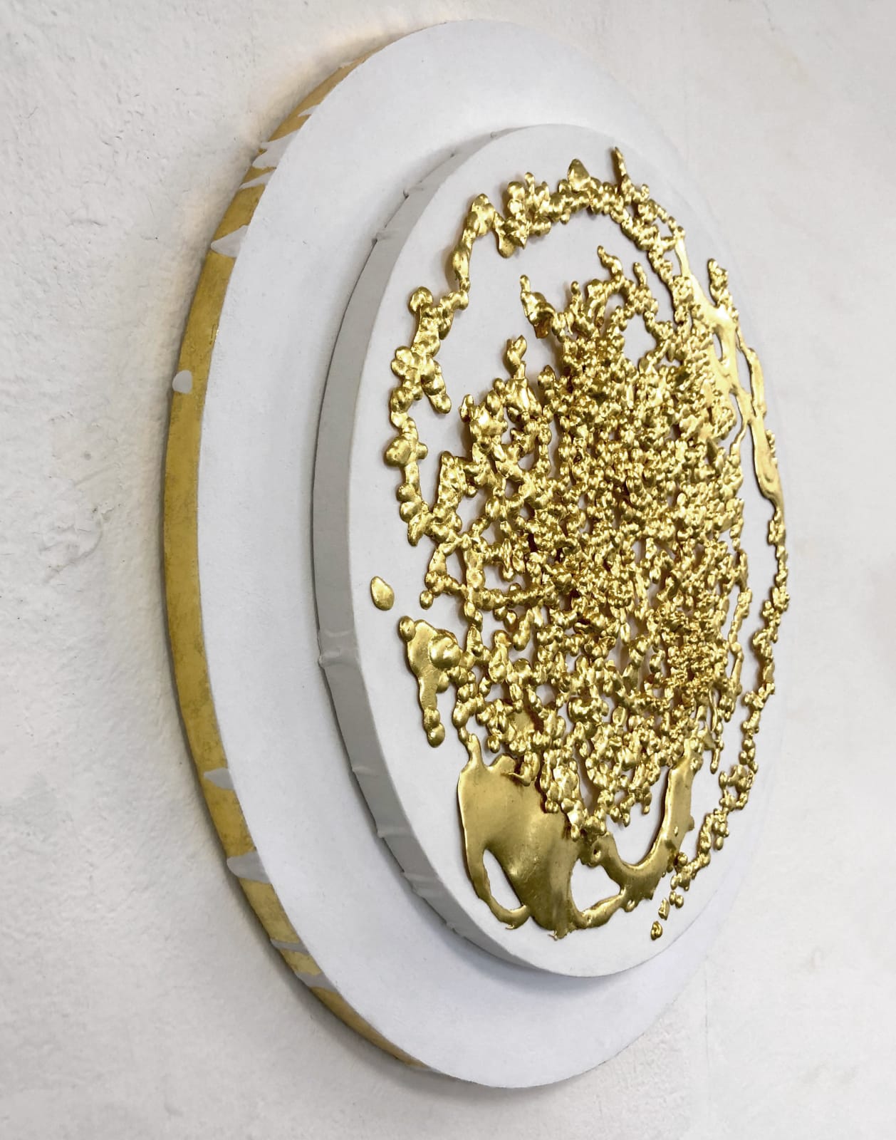 circulation unknown power resin art gold leaf japanese art abstract painting abstract art mixed media Art Yi gallery Brussels Art gallery