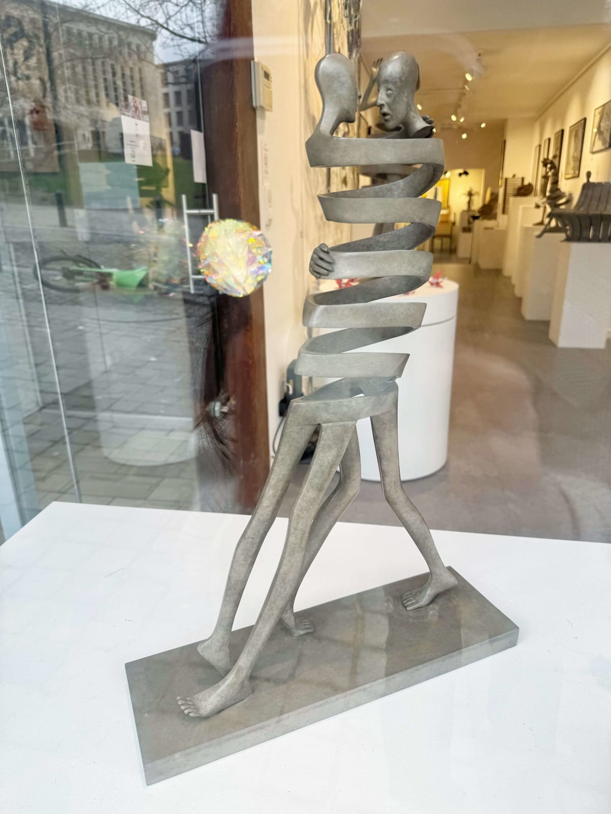Tango isabel miramontes danspaar liefdespaar sculptuur hedendaagse sculptuur bronzen sculptuur Art Yi-galerij Kunstgalerij Brussel