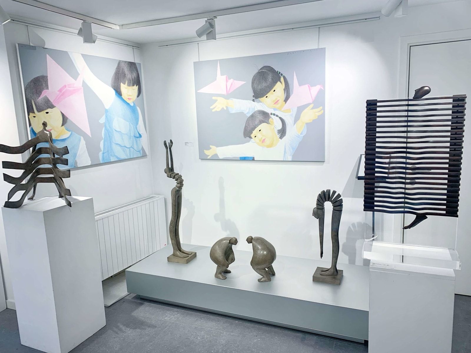 Isabel Miramontes hedendaagse beeldhouwkunst minimalisme abstracr bronzen beeld kunstgalerie brussels art yi