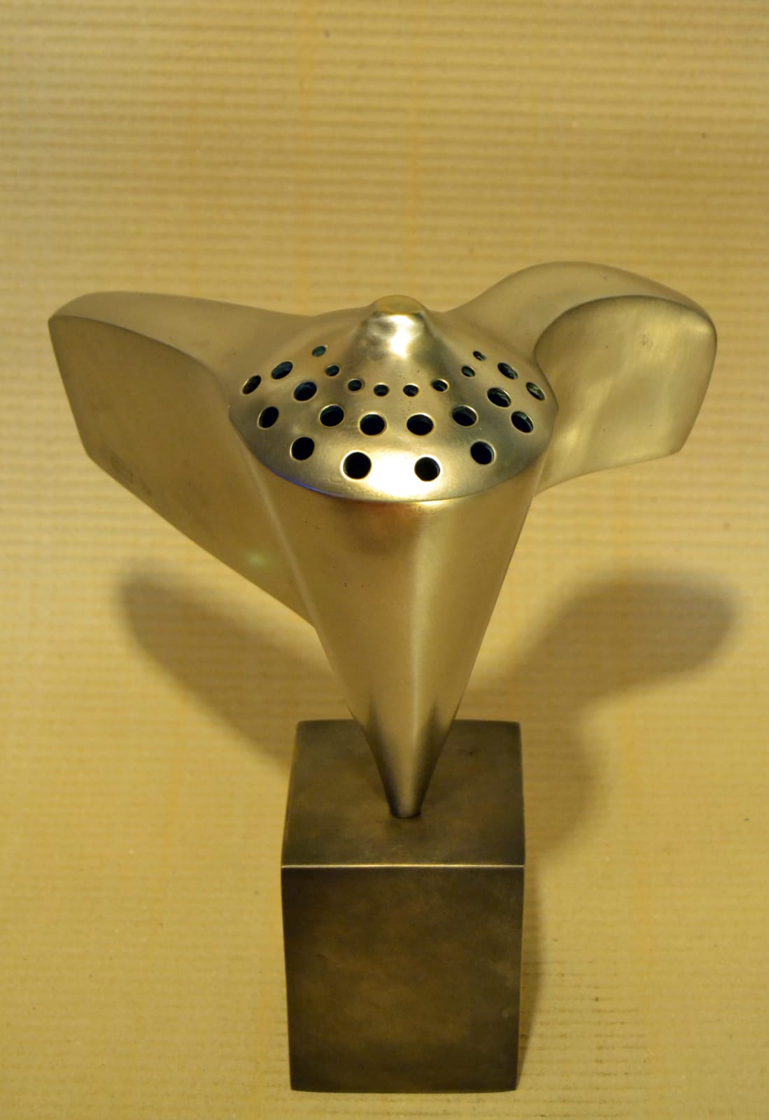 Ahmed Magdy, The Bee