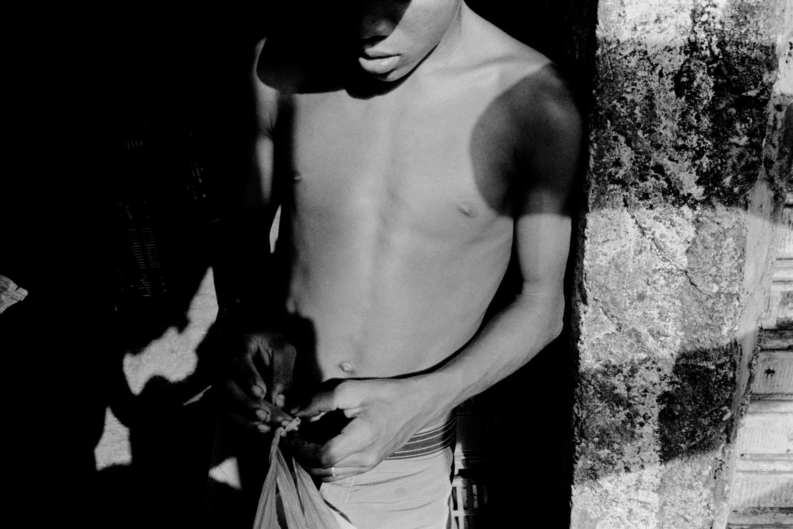 Christian Cravo, Torso na luz, 2004