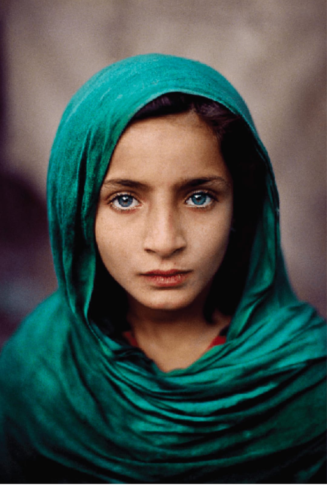 Steve McCurry, Afghan Girl with Green Shawl, 2002