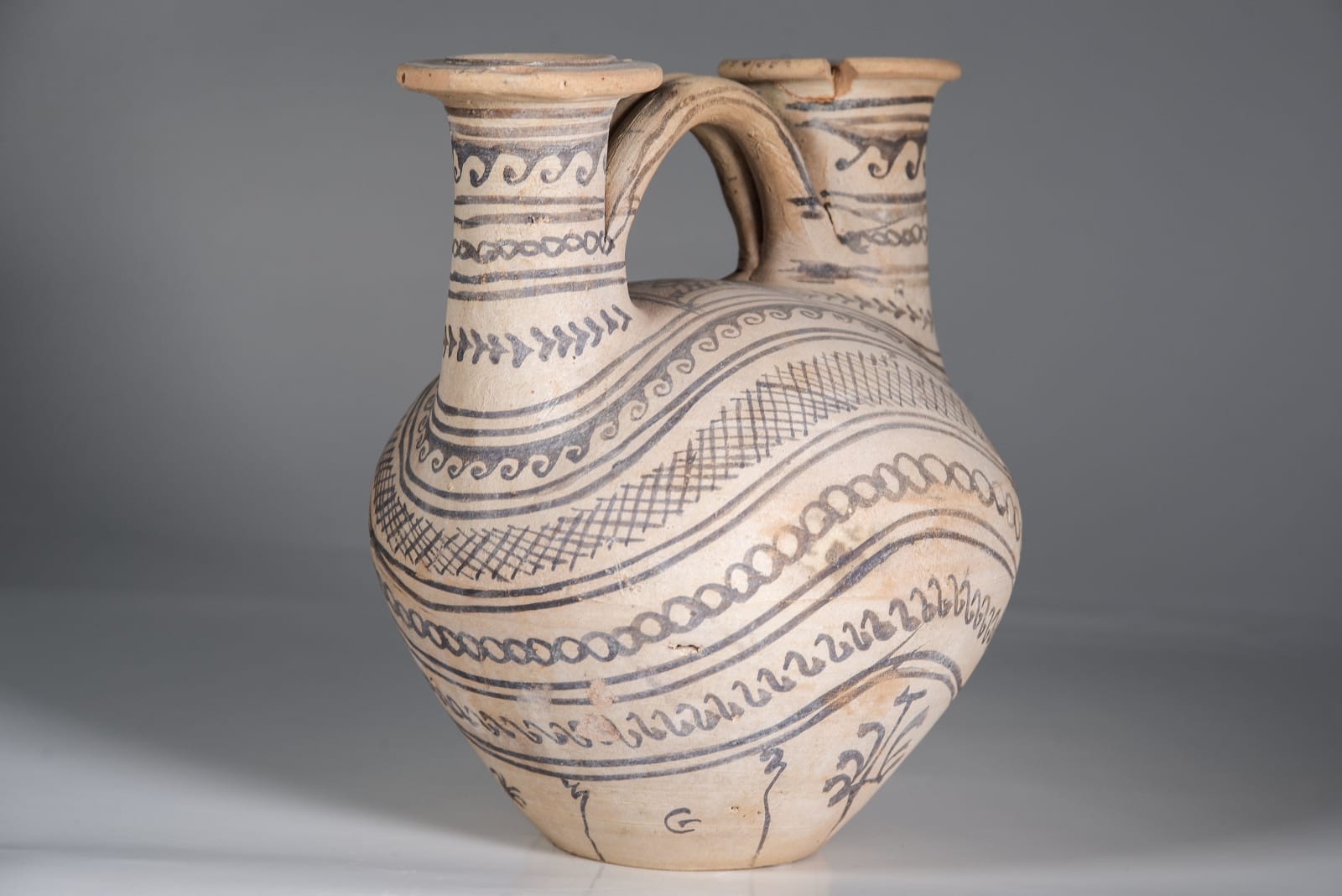 A Large Daunian Askos, Greek, Magna Graecia, Daunia. 4th Century B.C.E.