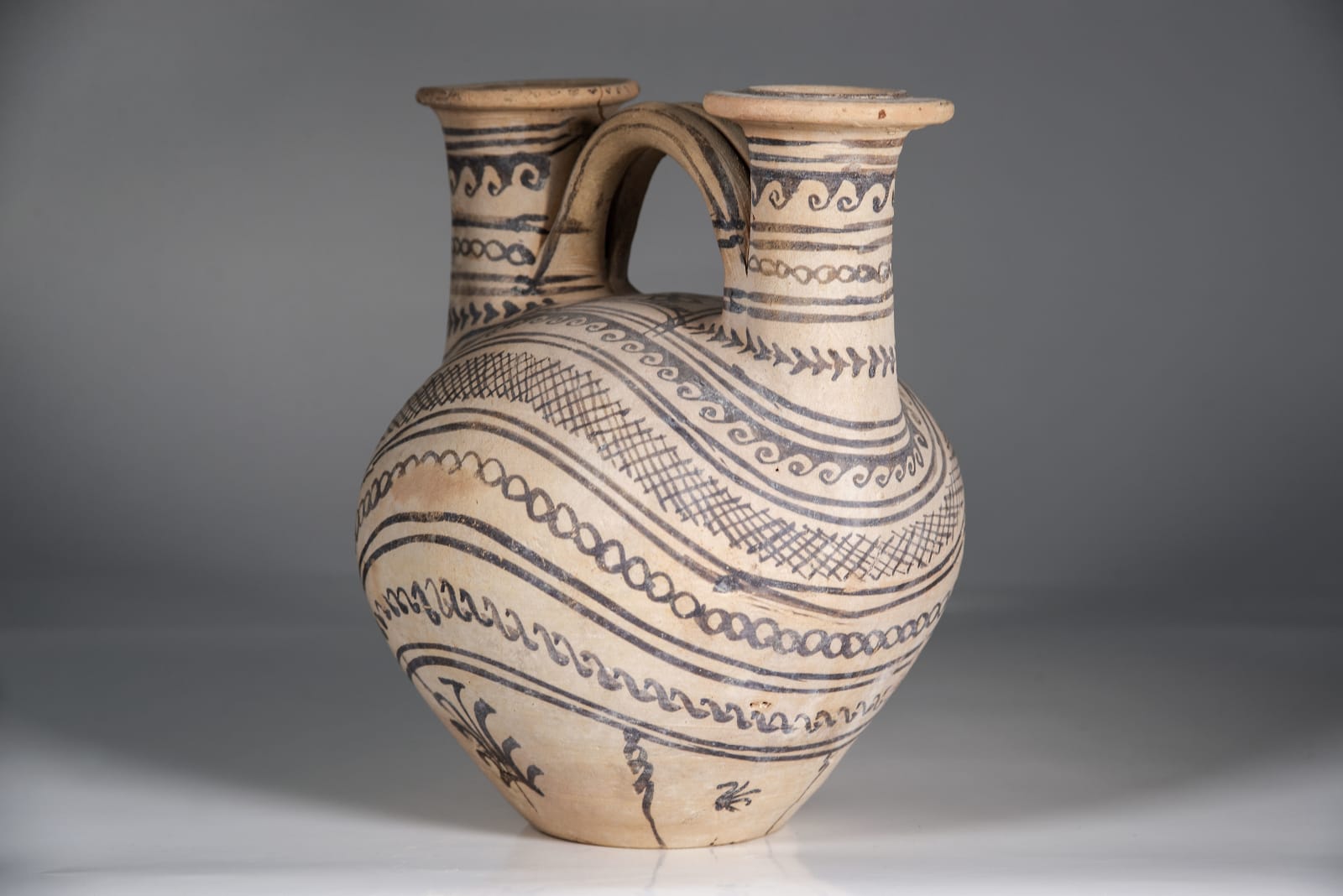 A Large Daunian Askos, Greek, Magna Graecia, Daunia. 4th Century B.C.E.