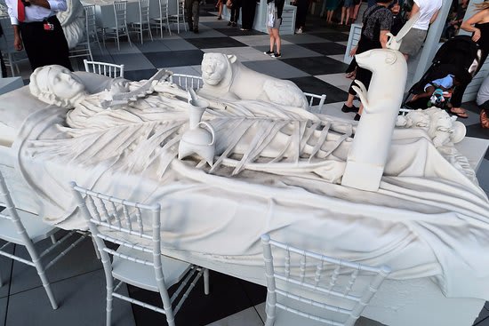 Adrián Villar Rojas, The theater of disappearance (1), 2017