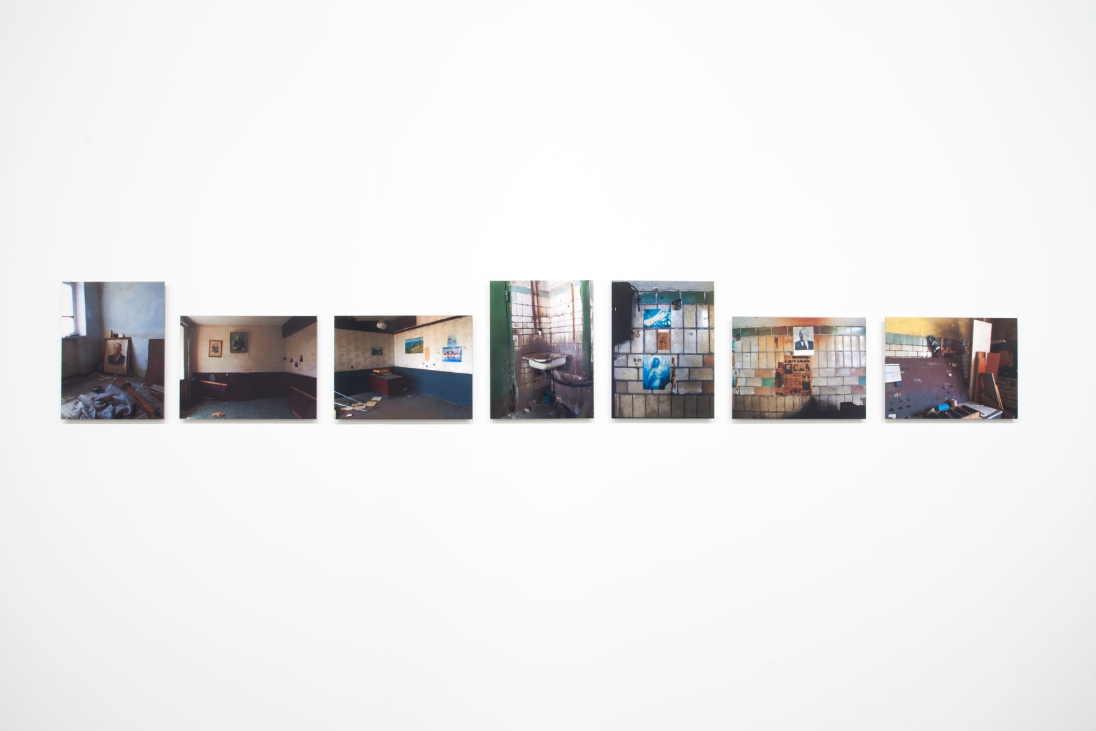 Carlos Garaicoa, De la serie fotógrafo dominguero (Ucrania IV), 2013