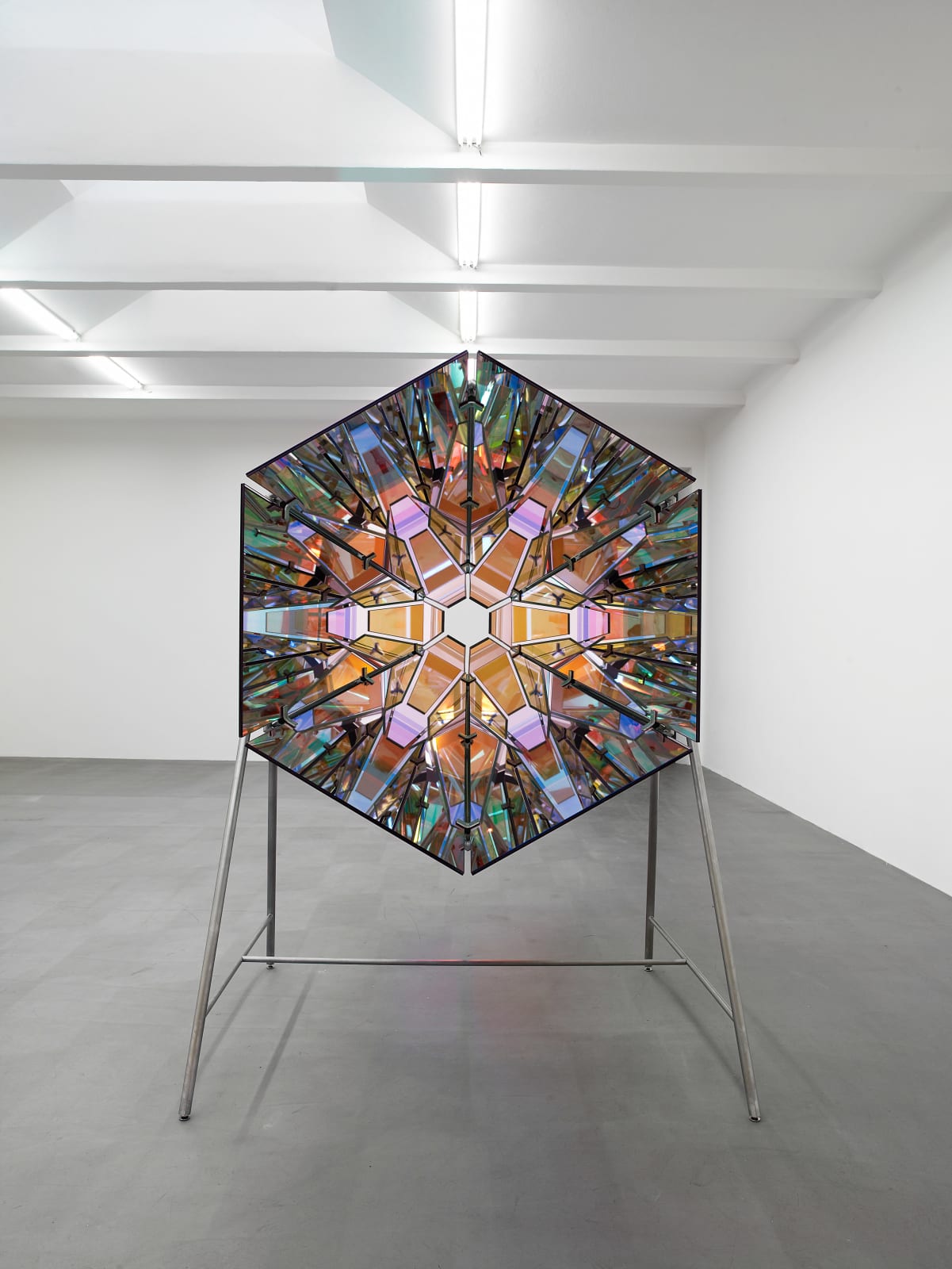 Olafur Eliasson, Red double kaleidoscope, 2005