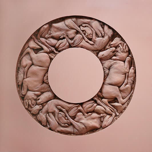 Nicola Costantino, Friso de nonatos, 2000