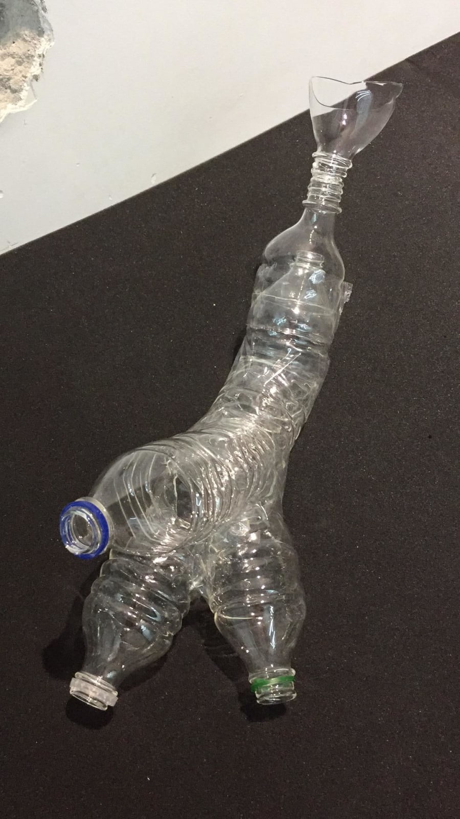 urinate Patty Chang 张怡, Glass Urinate Device, 2016 | BANK