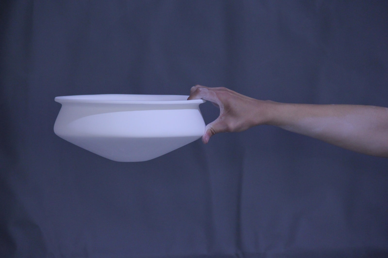 Chen Wei 陈伟 , 16 Vessels 十六个器皿