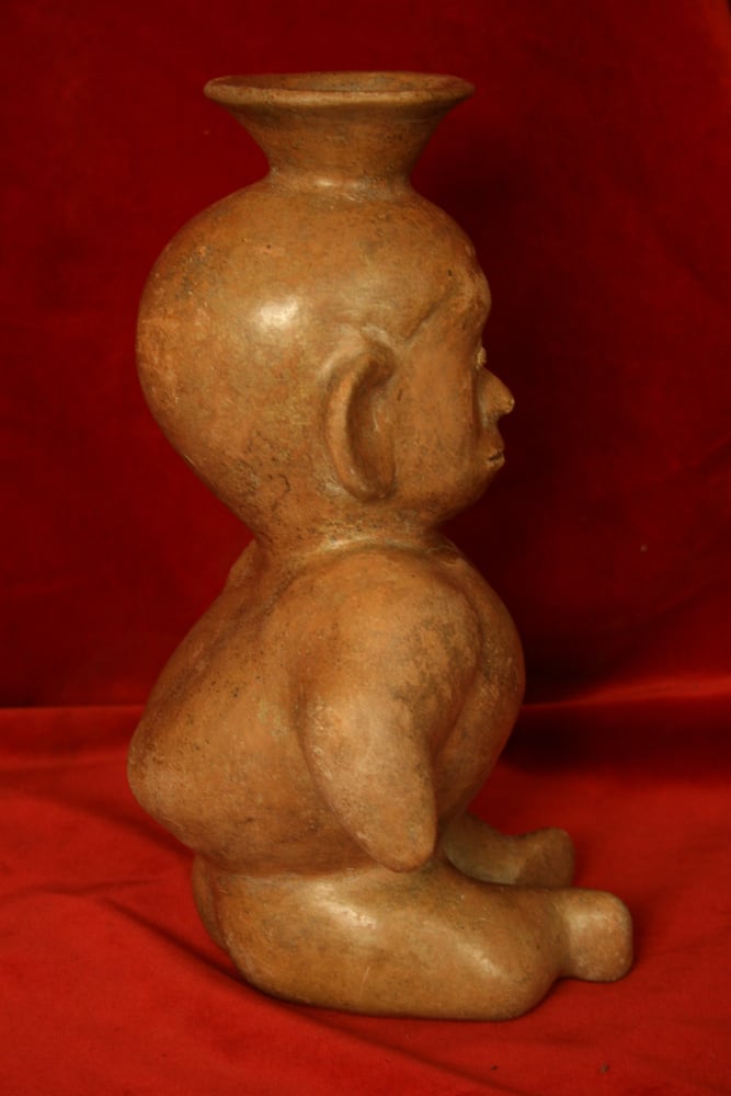 Colima Vessel in the Form of a Seated Hunchback, 300 BCE - 300 CE