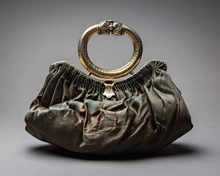 Vintage satin evening purse with gilded Silver clasp