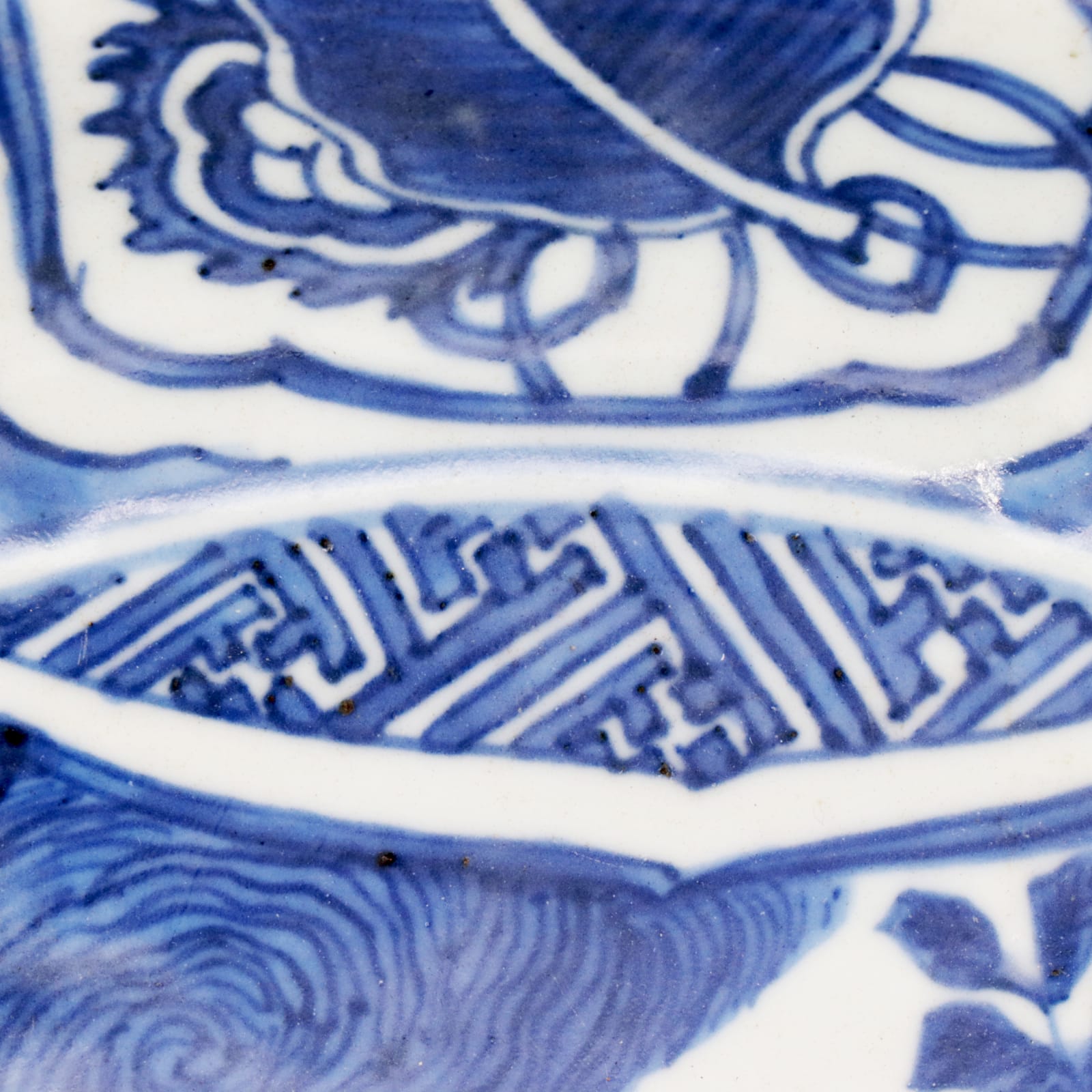 Ming Kraakware Klapmutsen Dish, AD 1600 - AD 1630