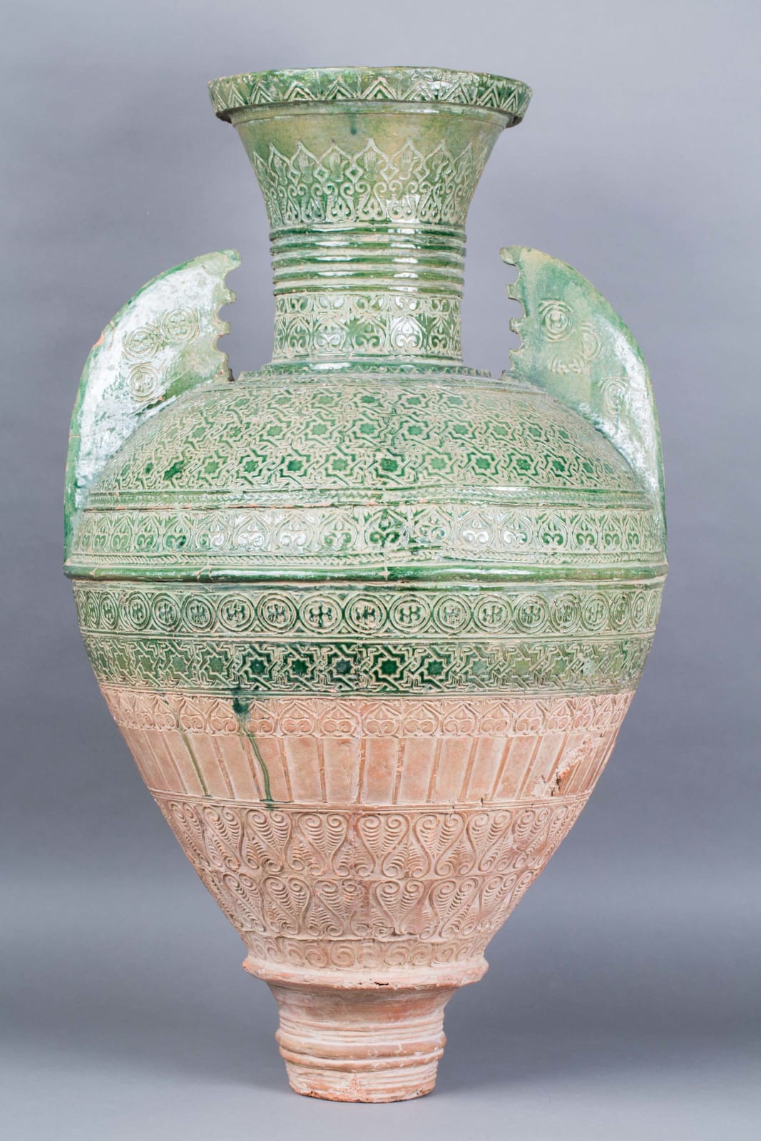 Large terracotta Alhambra style vase