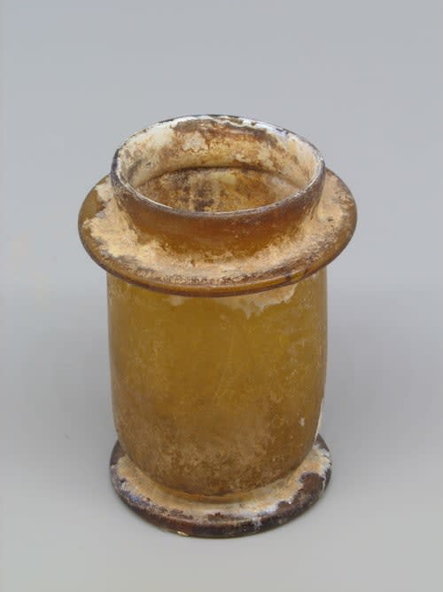 Roman Dark Honey Glass Pyxis, 100 CE - 300 CE