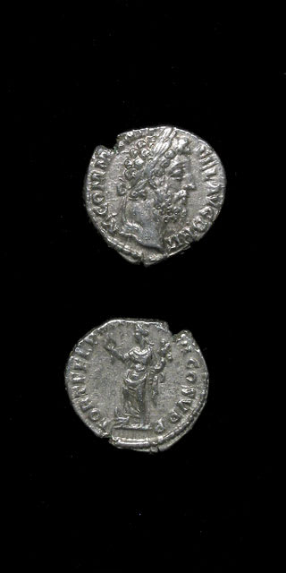 Silver Denarius of Emperor Commodus, 180 CE - 192 CE