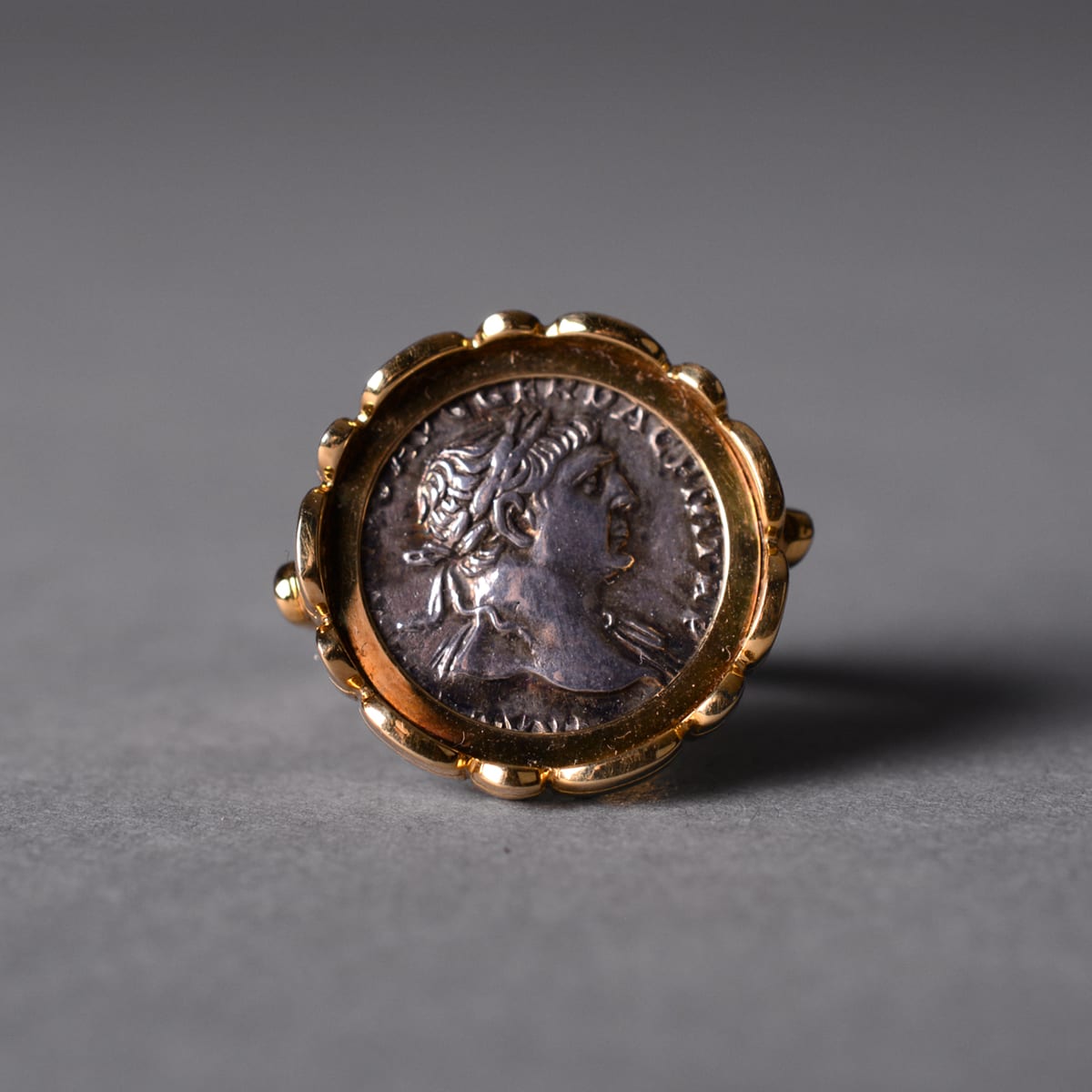 Silver Denarius Of Roman Emperor Hadrian Set In An 18 Karat Gold RIng, 117 CE - 138 CE