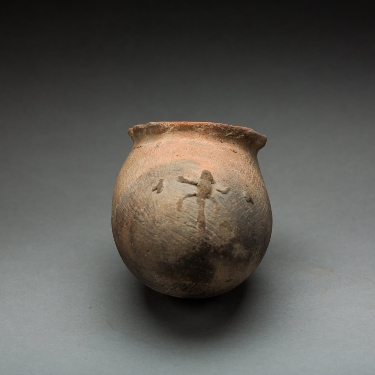 Large Terracotta Vessel with Applied Lizard Decoration, 500 CE - 900 CE